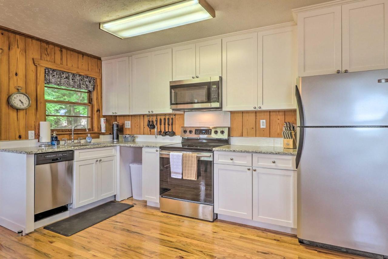 Waterfront Lake Martin Home With Grill And Beach! Eclectic Exterior foto